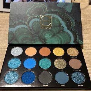 Hipdot Cenote Palette